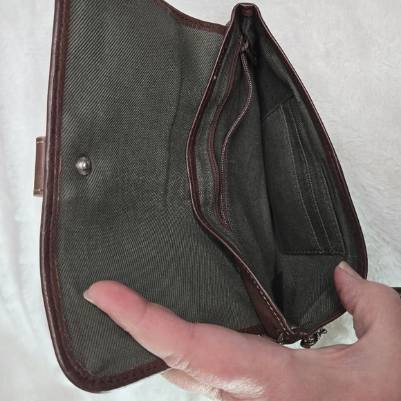 Fossil Leather Wristlet Wallet - Picture 3 of 5